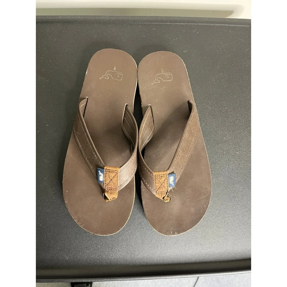 Vineyard Vines Flip Flops Mens 9 Thong Sandals Preppy Whale Logo Beach Casual